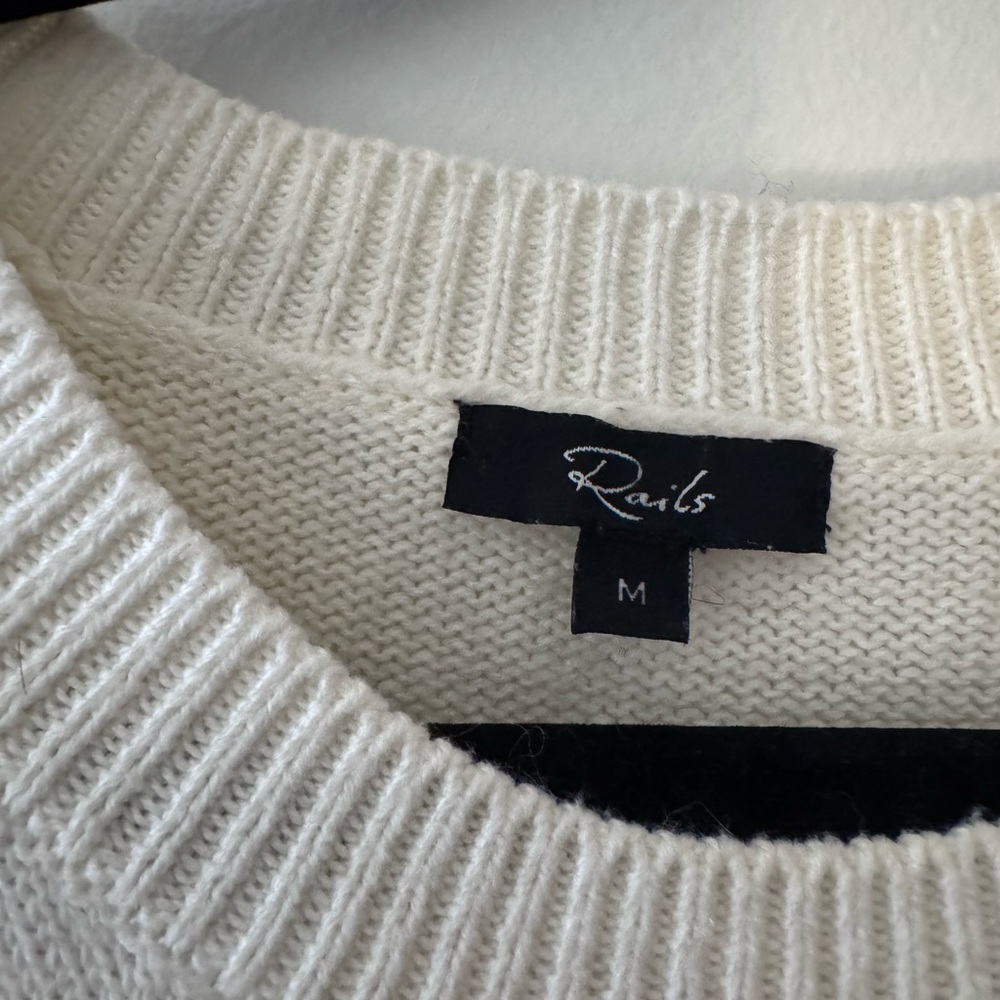 Star Patterned White Sweater - image 2